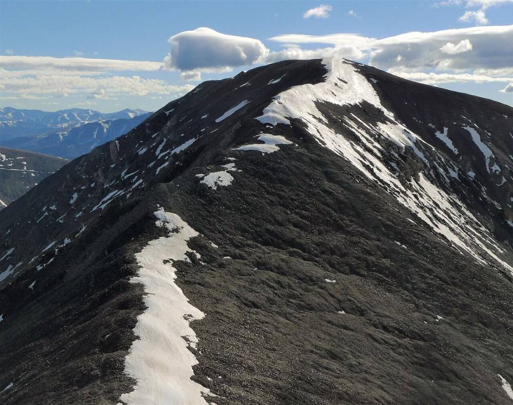 The broad ridge up Cameron