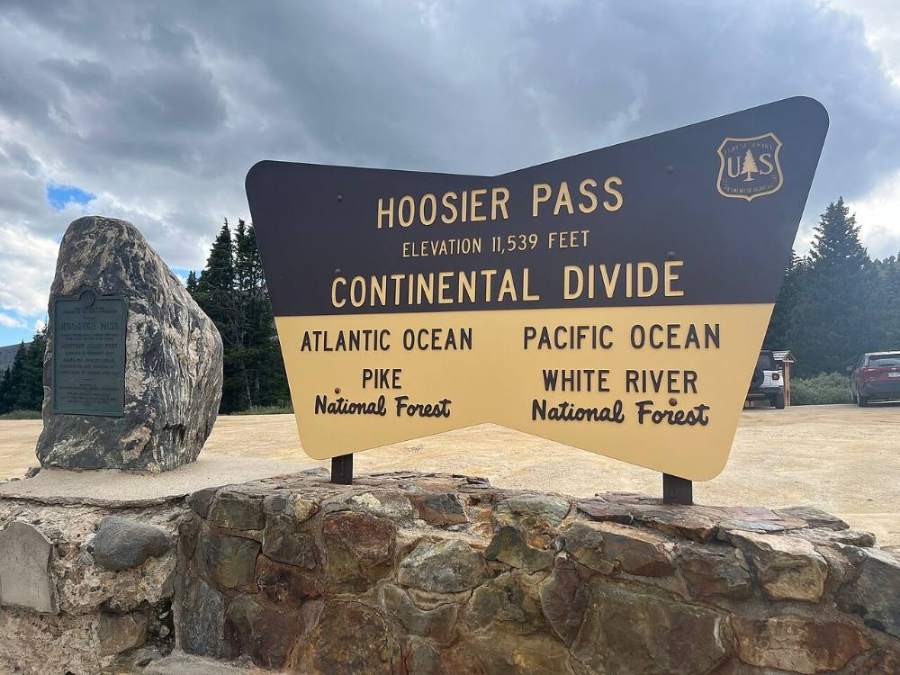 The Hoosier Pass sign where the route starts